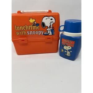 1965 Charles Schulz Lunch Box “LUNCHTIME /SCHOOL DAYS WITH SNOOPY”w/thermos
